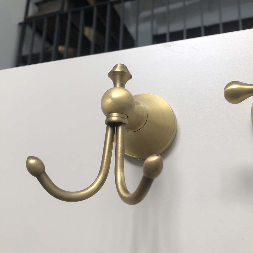 Móc áo đơn bằng đồng Kanly GCK01U