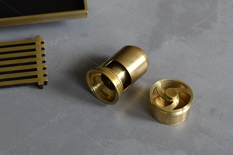 Phễu thu sàn bằng đồng Kanly GCP67