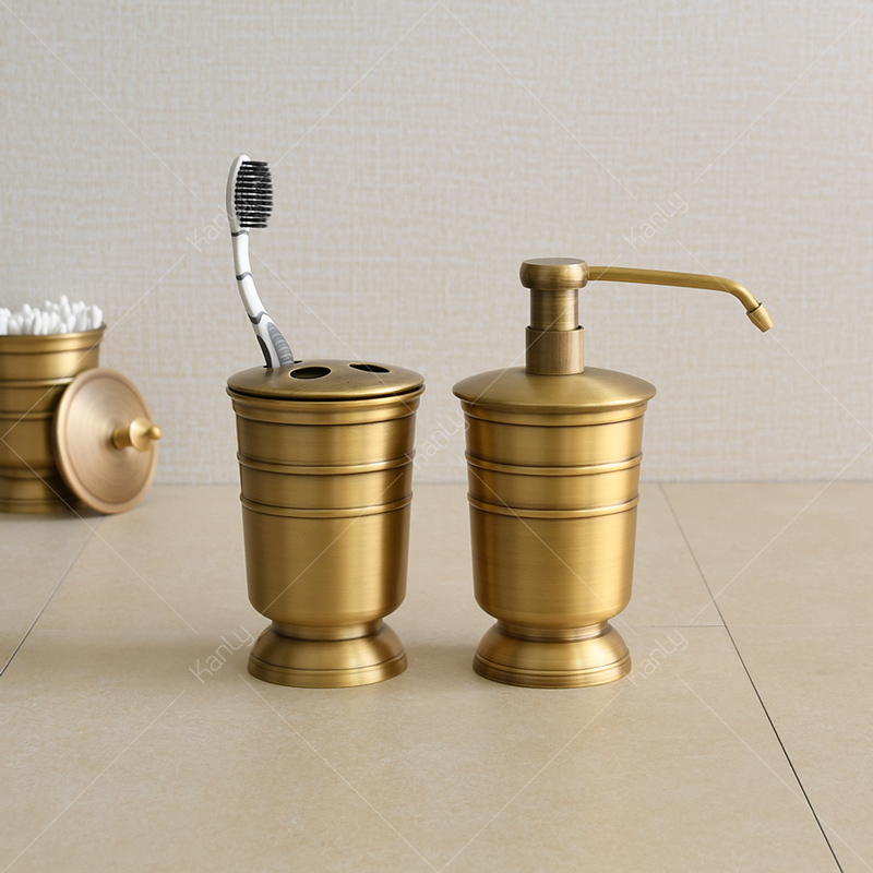 Bộ phụ kiện nhà tắm bằng đồng Kanly GCPK10