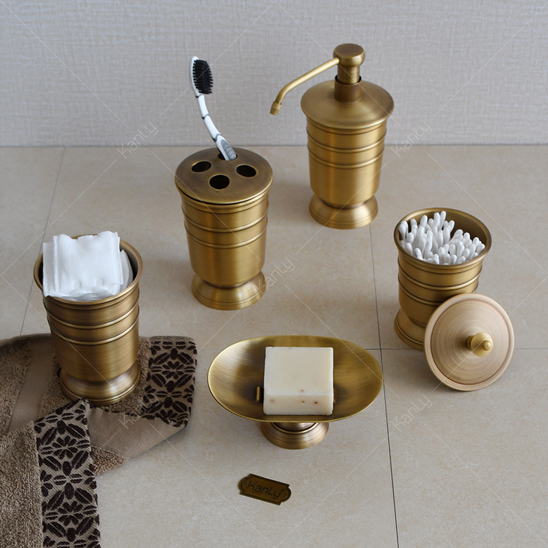 Bộ phụ kiện nhà tắm bằng đồng Kanly GCPK10