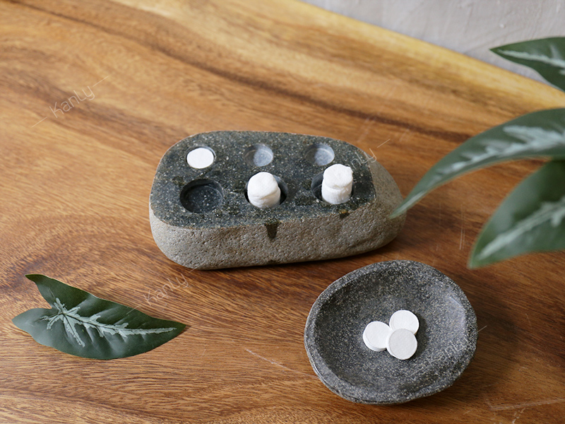 Khay đá cuội đựng viên khăn nén du lịch Kanly PK55KN