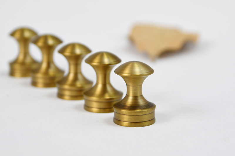 Móc áo bằng đồng Kanly GCK01i / GCK01iB