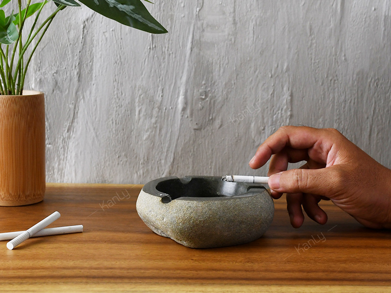 Gạt tàn thuốc bằng đá cuội Kanly PK55GT