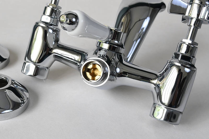 Củ sen tắm nóng lạnh treo tường Kanly CHS02