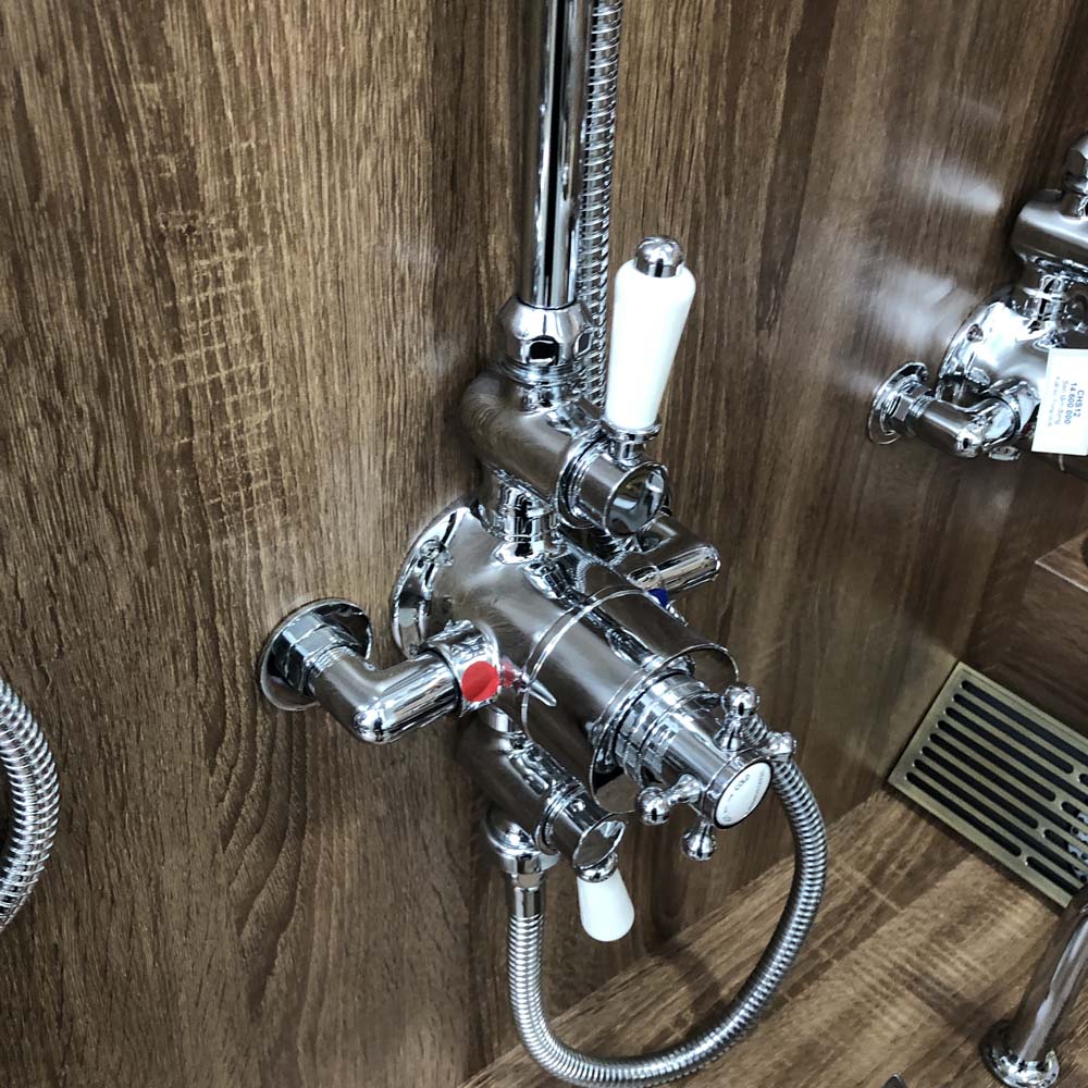 Bộ sen tắm cây đứng nóng lạnh Kanly CHS13