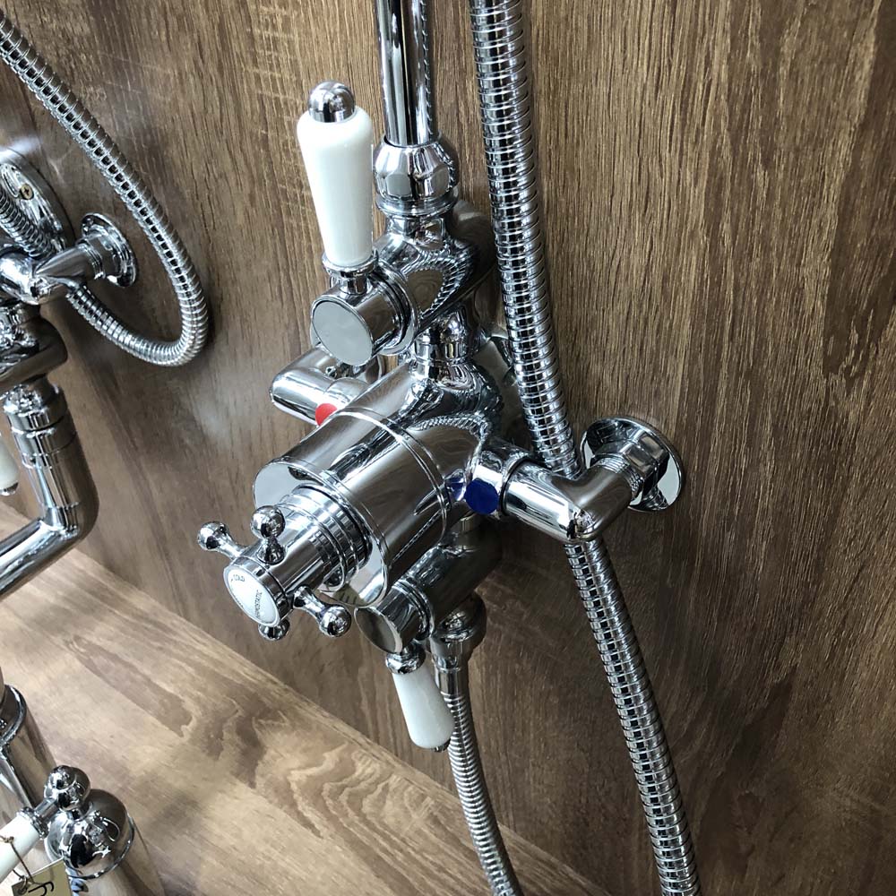 Bộ sen tắm cây đứng nóng lạnh Kanly CHS13