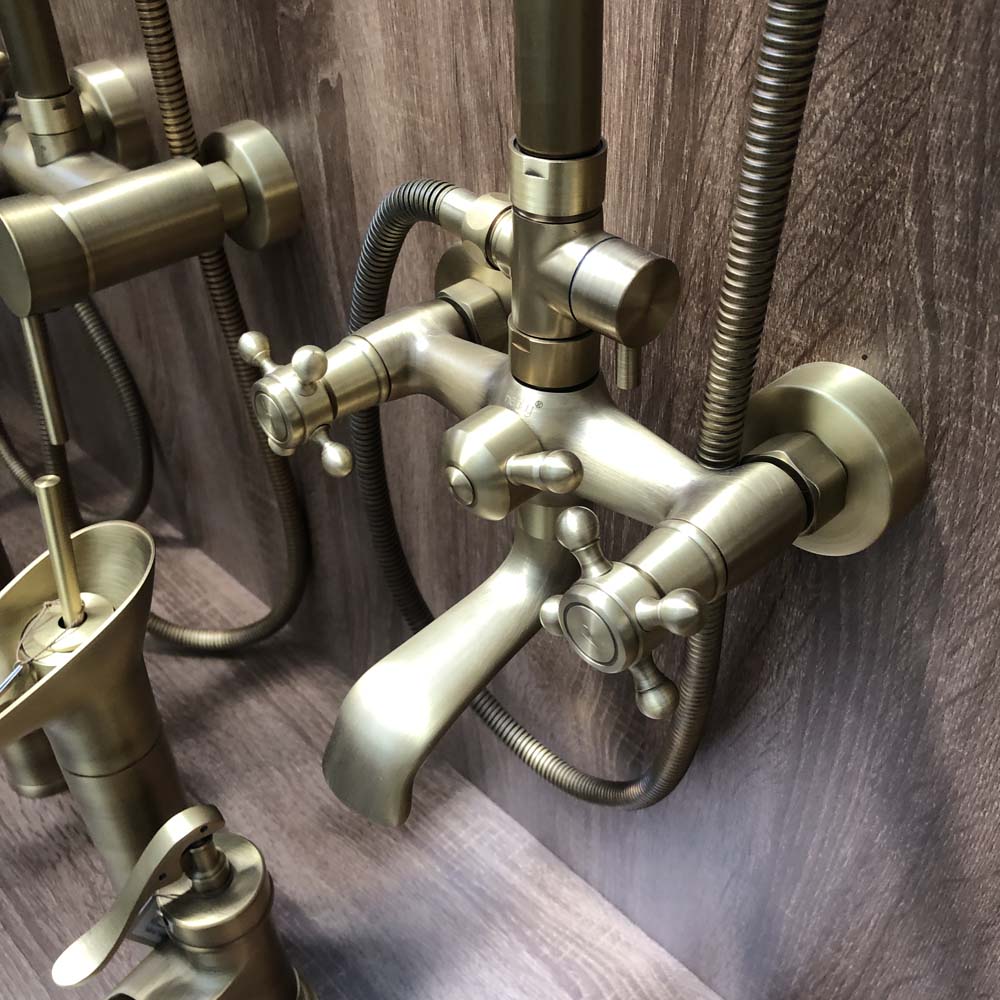 Bộ sen tắm cây đứng nóng lạnh bằng đồng Kanly GCS05