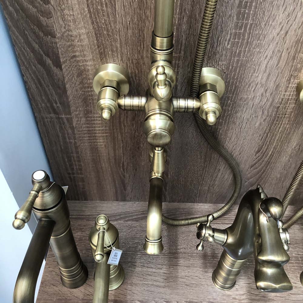 Bộ sen tắm cây đứng nóng lạnh bằng đồng Kanly GCS11