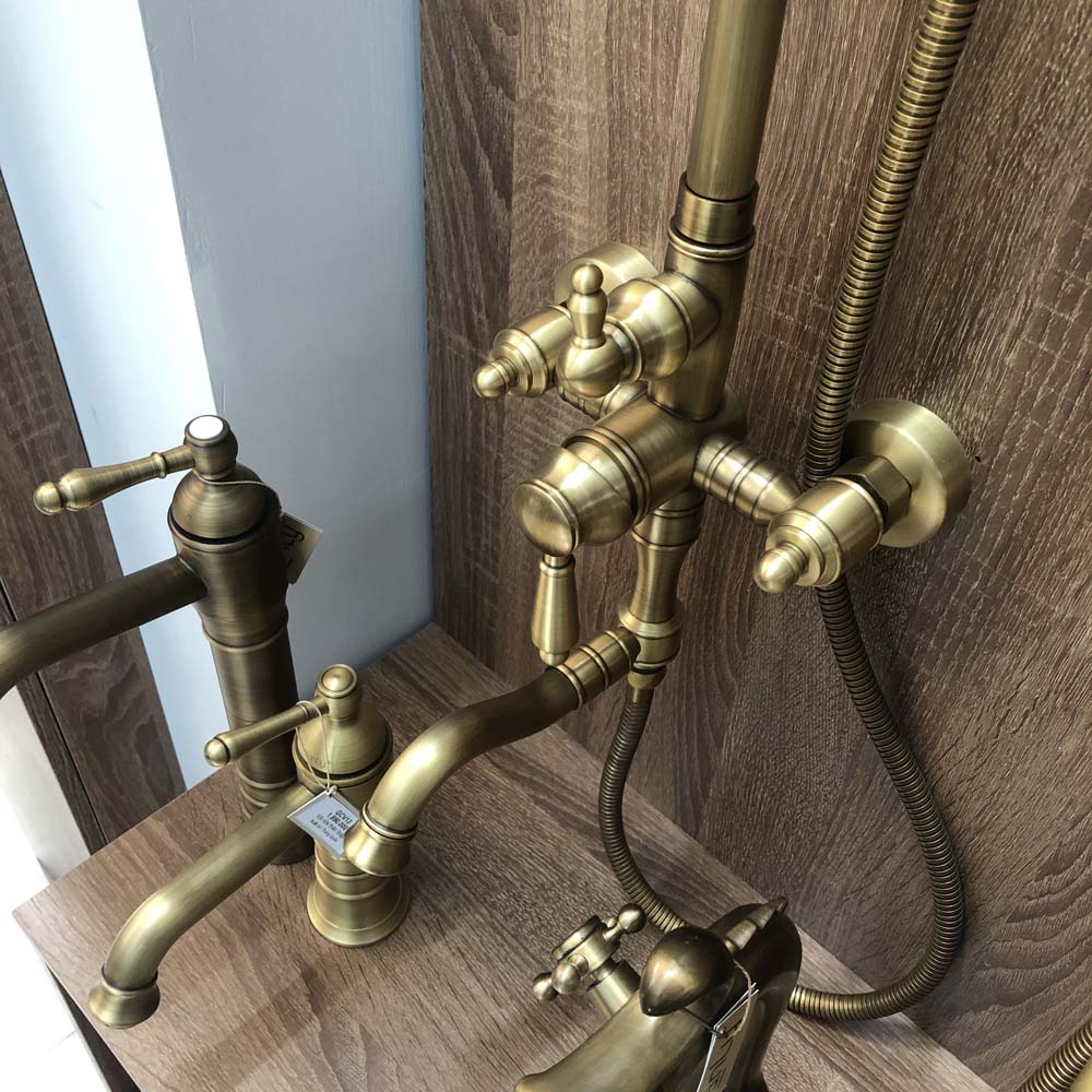 Bộ sen tắm cây đứng nóng lạnh bằng đồng Kanly GCS11