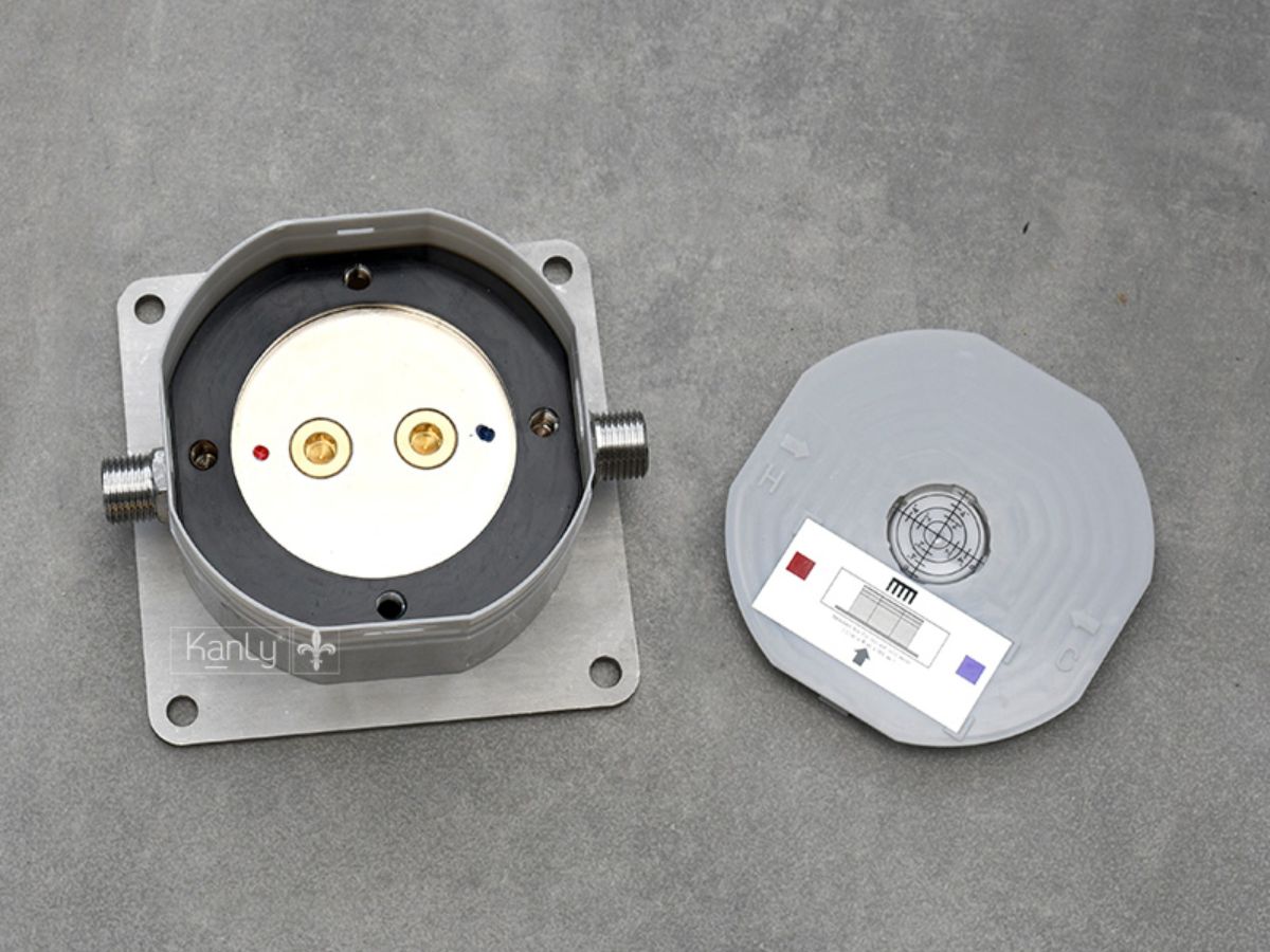 Sen cây tắm đứng đặt sàn ngoài trời Kanly KLS9008B