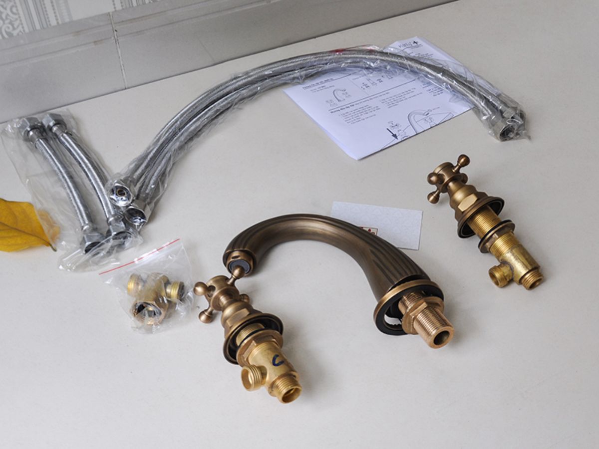 Bộ sen tắm gắn bồn nóng lạnh bằng đồng Kanly GCB04