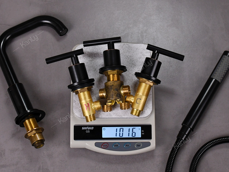 Sen tắm gắn bồn nóng lạnh bằng đồng Kanly GCB09B