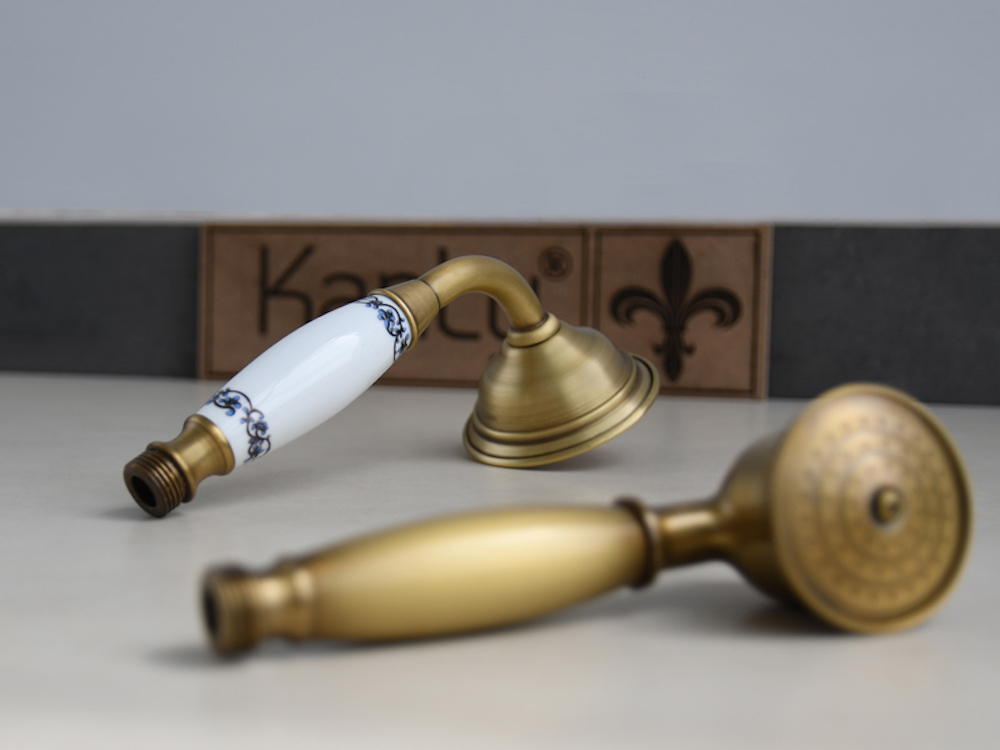 Sen tắm gắn bồn nóng lạnh bằng đồng Kanly GCS02