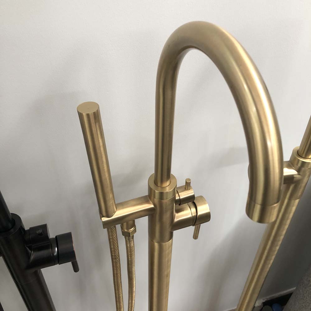 Bộ sen tắm đặt sàn nóng lạnh bằng đồng Kanly GCS06