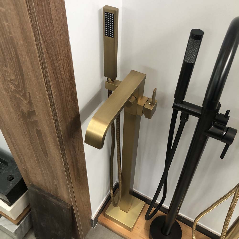 Bộ sen tắm đặt sàn nóng lạnh bằng đồng Kanly GCS07