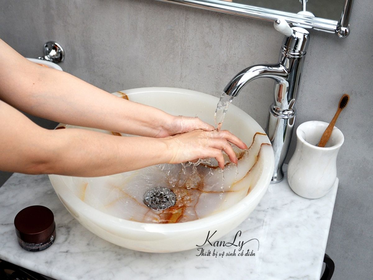 Vòi chậu lavabo nóng lạnh bằng đồng Kanly CHA09
