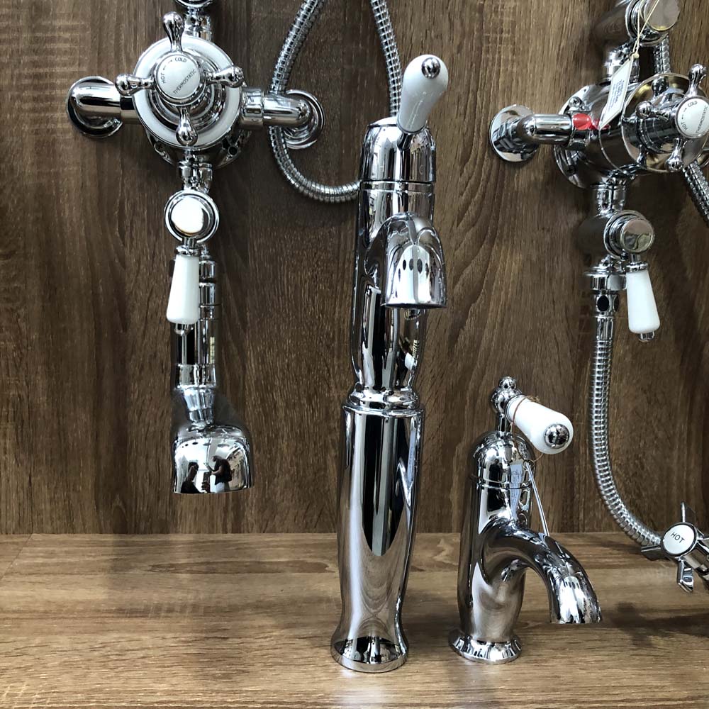 Vòi chậu lavabo nóng lạnh thân cao Kanly CHA09