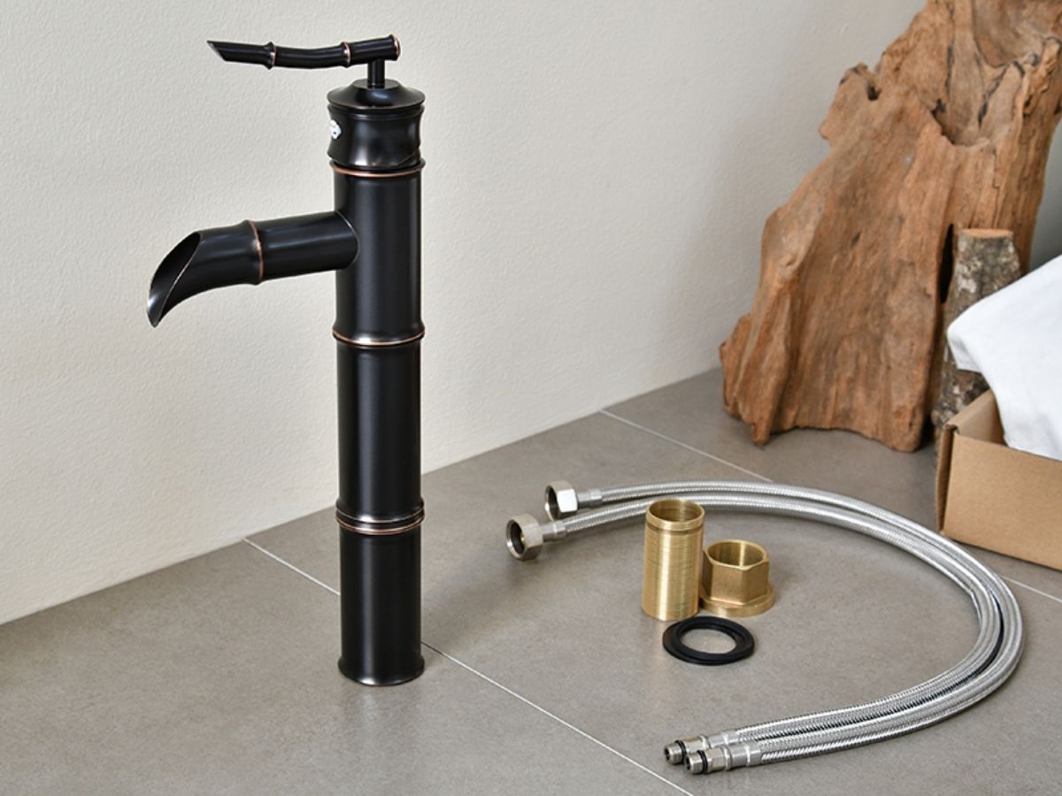 Vòi chậu lavabo nóng lạnh bằng đồng Kanly GCA02B