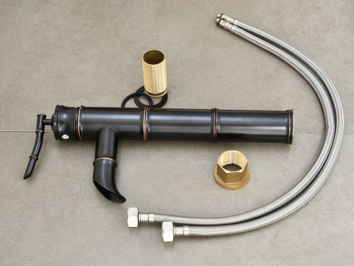 Vòi chậu lavabo nóng lạnh bằng đồng Kanly GCA02B