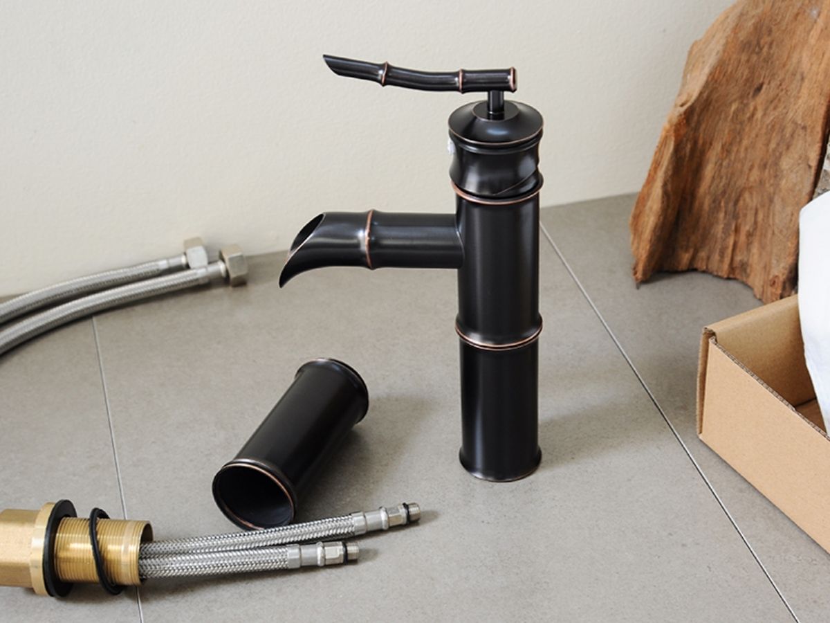 Vòi chậu lavabo nóng lạnh bằng đồng Kanly GCA02B