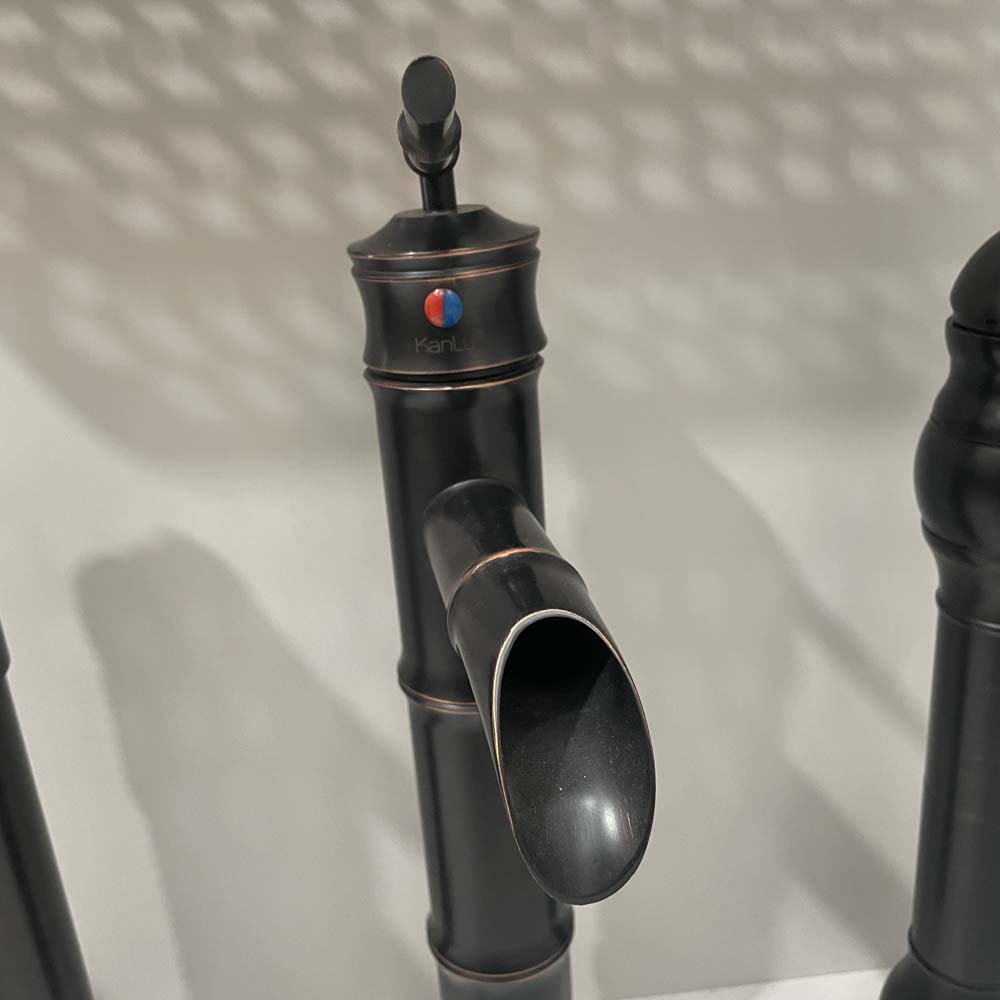 Vòi lavabo nóng lạnh bằng đồng Kanly GCA02B/V02B