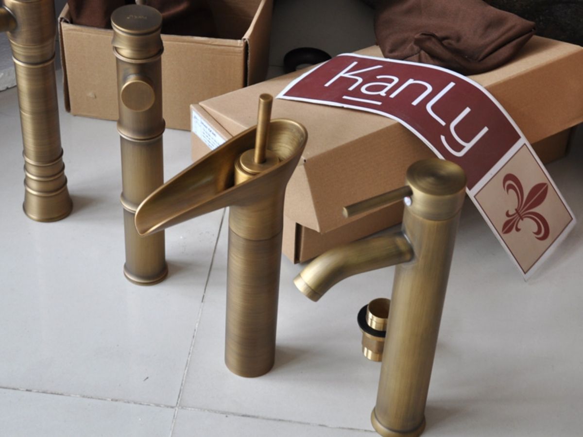 Vòi chậu lavabo nóng lạnh bằng đồng Kanly GCA07