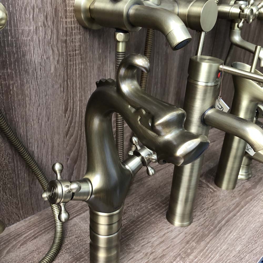 Vòi chậu lavabo nóng lạnh bằng đồng Kanly GCA10 / GCV10