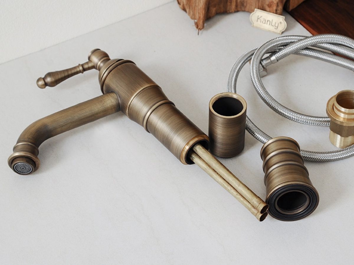 Vòi chậu lavabo nóng lạnh bằng đồng Kanly GCA13