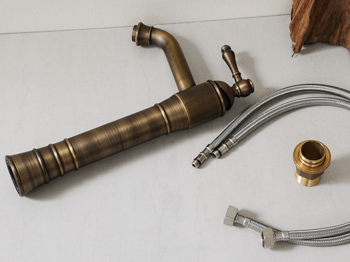 Vòi chậu lavabo nóng lạnh bằng đồng Kanly GCA13