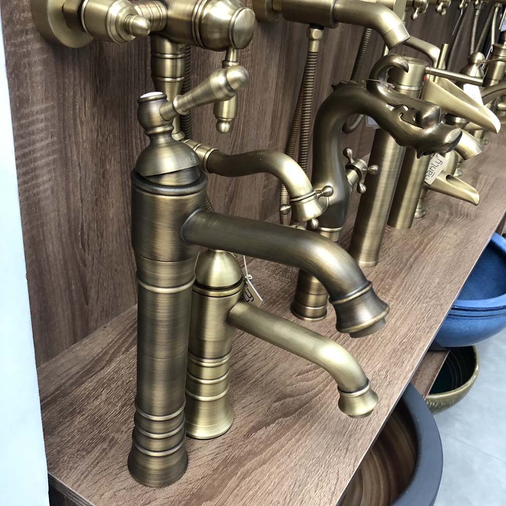 Vòi chậu lavabo nóng lạnh bằng đồng Kanly GCA13/GCV13