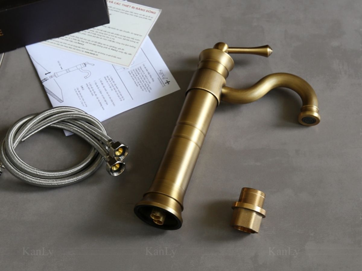 Vòi chậu lavabo nóng lạnh bằng đồng Kanly GCA16