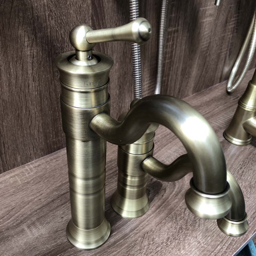 Vòi chậu nóng lạnh bằng đồng Kanly GCA16/V16