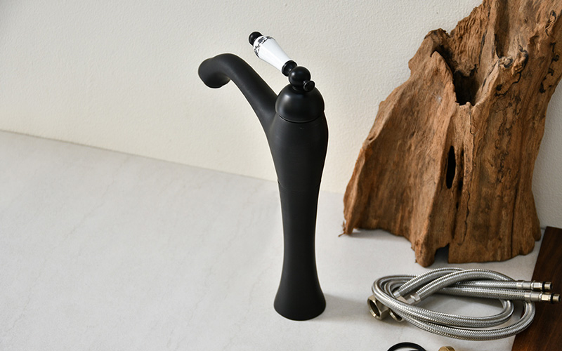 Vòi rửa lavabo thân cao bằng đồng Kanly GCA17B