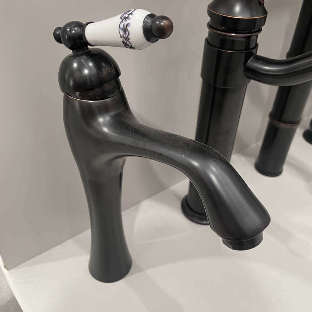 Vòi rửa lavabo thân cao bằng đồng Kanly GCA17B
