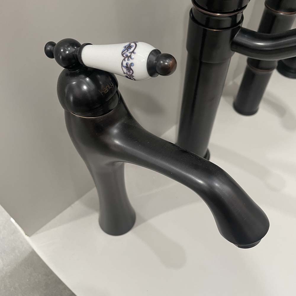Vòi rửa lavabo thân cao bằng đồng Kanly GCA17B