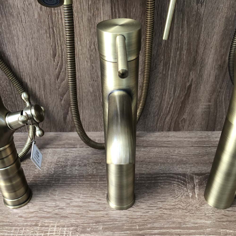 Vòi chậu nóng lạnh bằng đồng Kanly GCA20