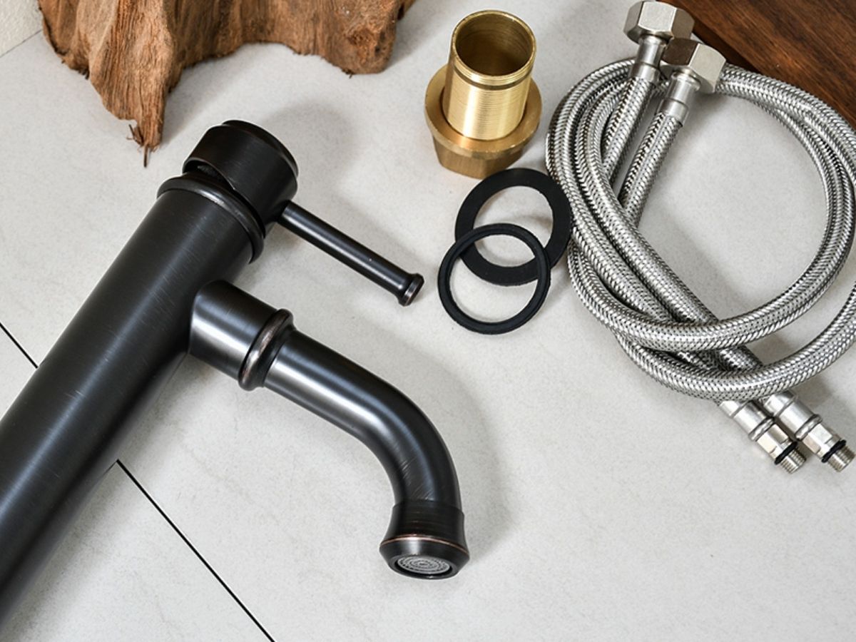 Vòi chậu lavabo nóng lạnh bằng đồng Kanly GCA20B