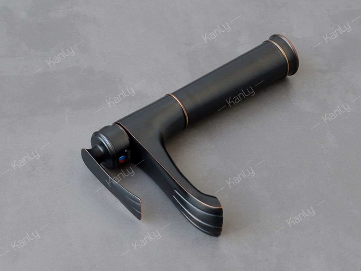 Vòi chậu lavabo nóng lạnh bằng đồng Kanly GCA41B