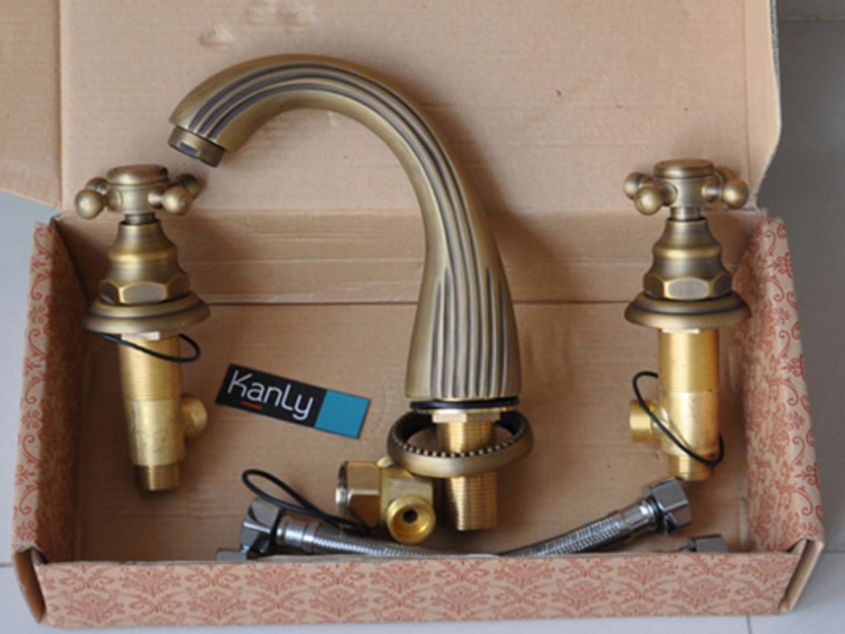 Vòi chậu âm bàn nóng lạnh bằng đồng Kanly GCB03