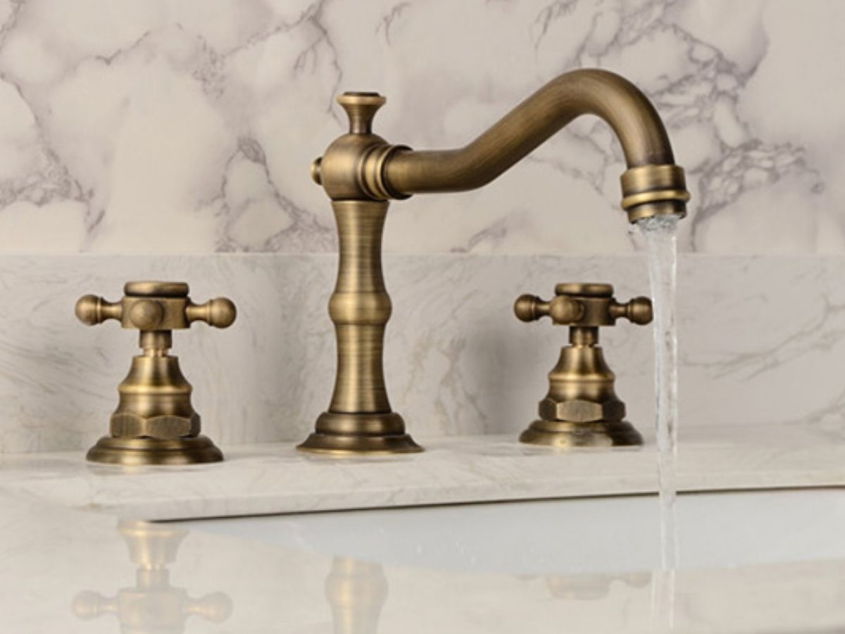 Vòi chậu âm bàn nóng lạnh bằng đồng Kanly GCB07