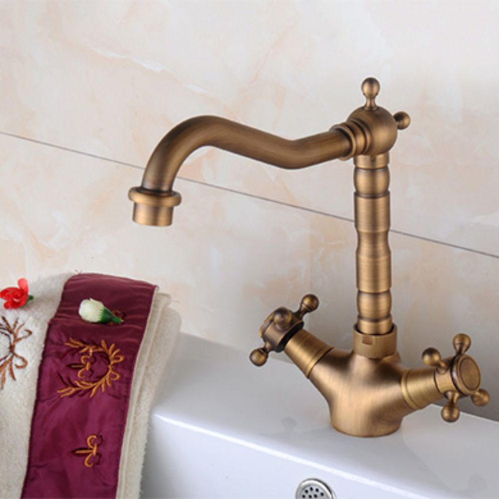 Vòi chậu lavabo nóng lạnh bằng đồng Kanly GCC05