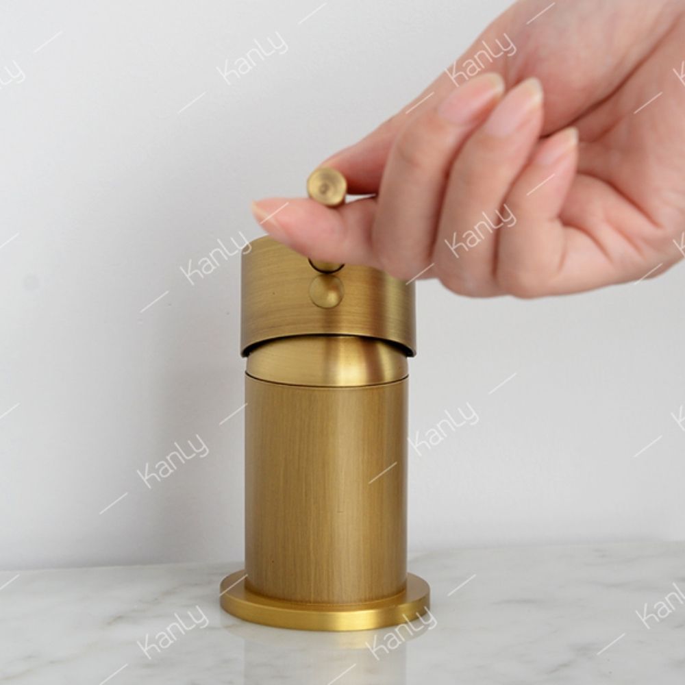 Vòi chậu âm bàn nóng lạnh bằng đồng Kanly GCC41