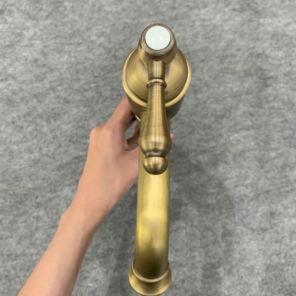 Vòi chậu lavabo nóng lạnh bằng đồng Kanly GCA13/GCV13