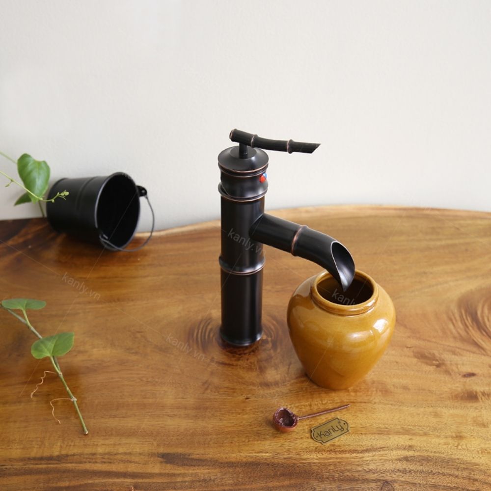 Vòi chậu lavabo nóng lạnh bằng đồng Kanly GCV02B