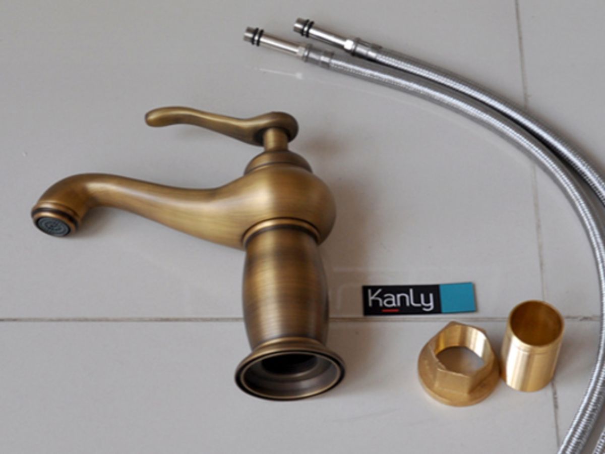 Vòi chậu lavabo nóng lạnh bằng đồng Kanly GCV03