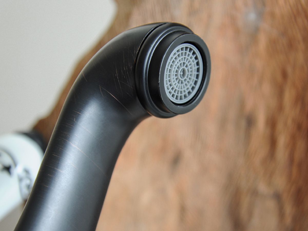 Vòi chậu lavabo nóng lạnh bằng đồng Kanly GCV03B