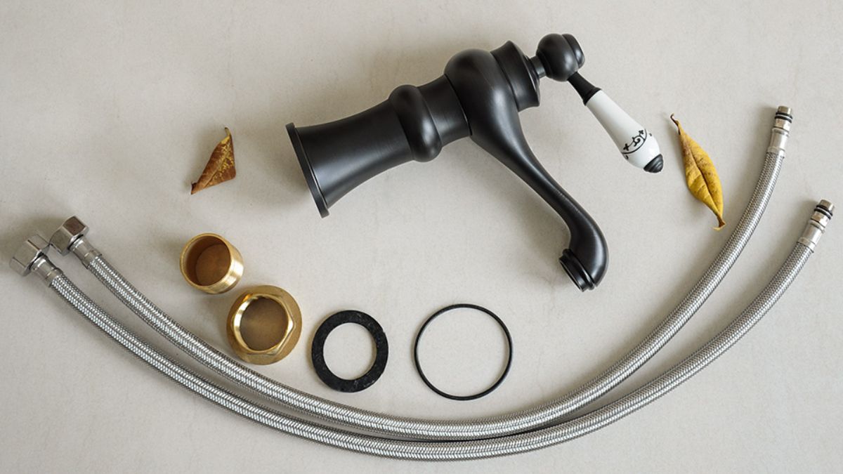 Vòi chậu lavabo nóng lạnh bằng đồng Kanly GCV03B