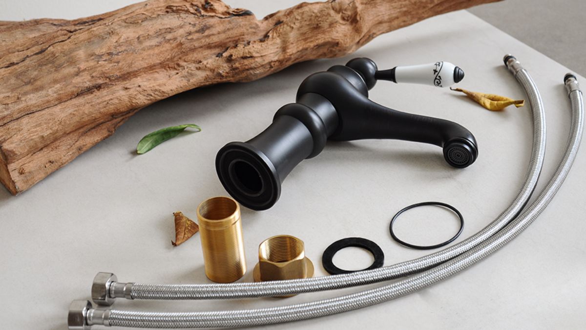 Vòi chậu lavabo nóng lạnh bằng đồng Kanly GCV03B