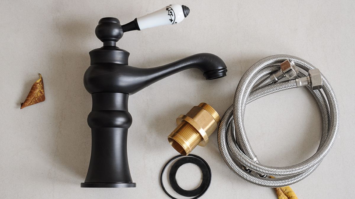 Vòi chậu lavabo nóng lạnh bằng đồng Kanly GCV03B