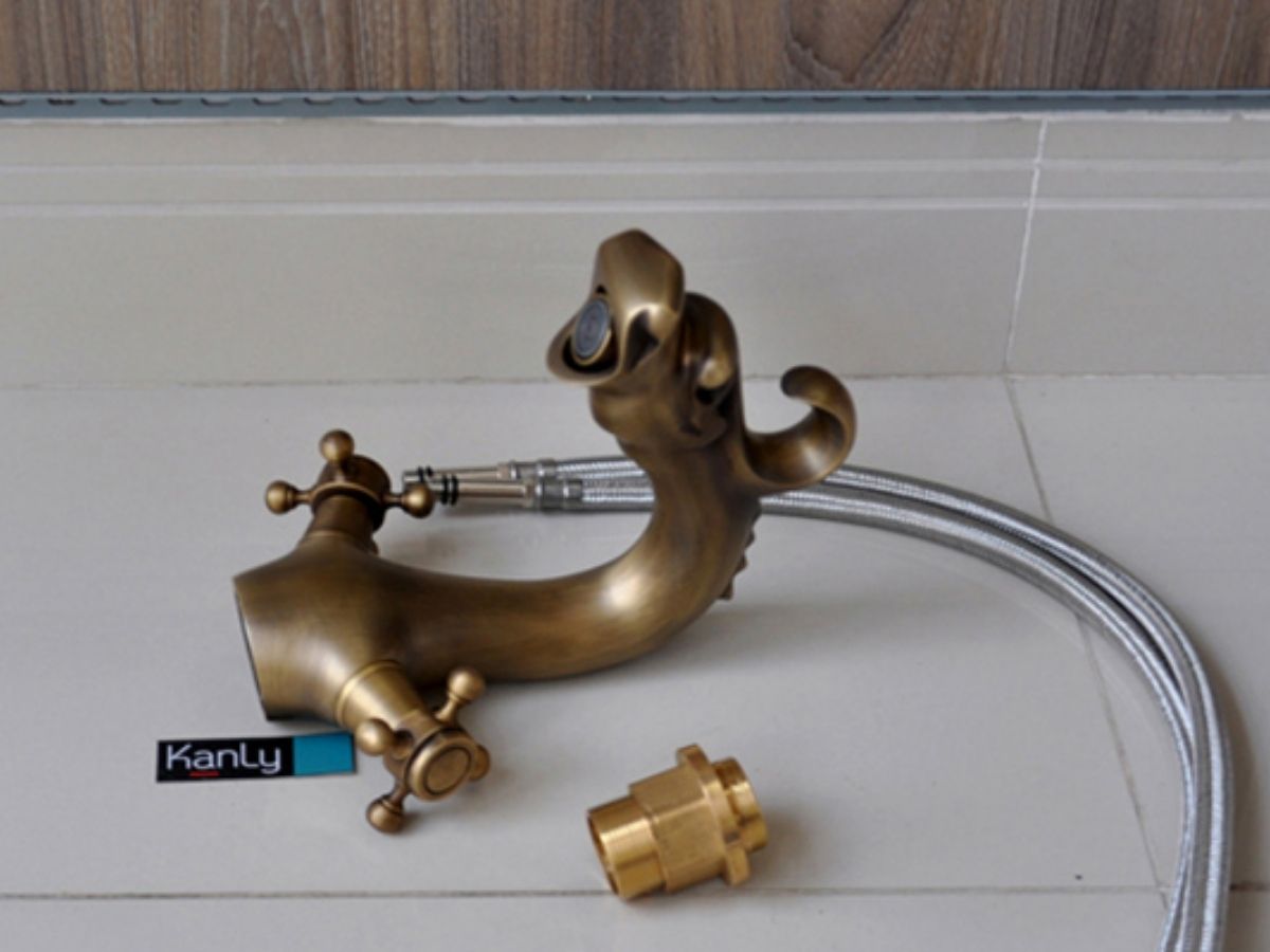 Vòi chậu lavabo nóng lạnh bằng đồng Kanly GCV10